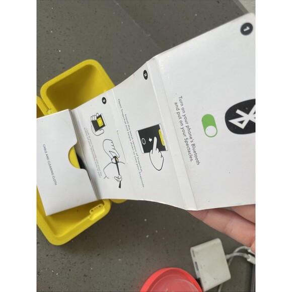 Coral Snapchat Spectacles v1 complete w case and cord turns on - Picture 11 of 11